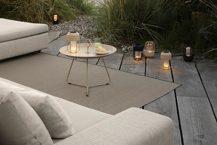 Detailaufnahme der HOUE LEVEL2 Lounge in Ash und muted white